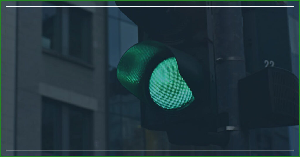 How often do accidents happen due to traffic light malfunctions?